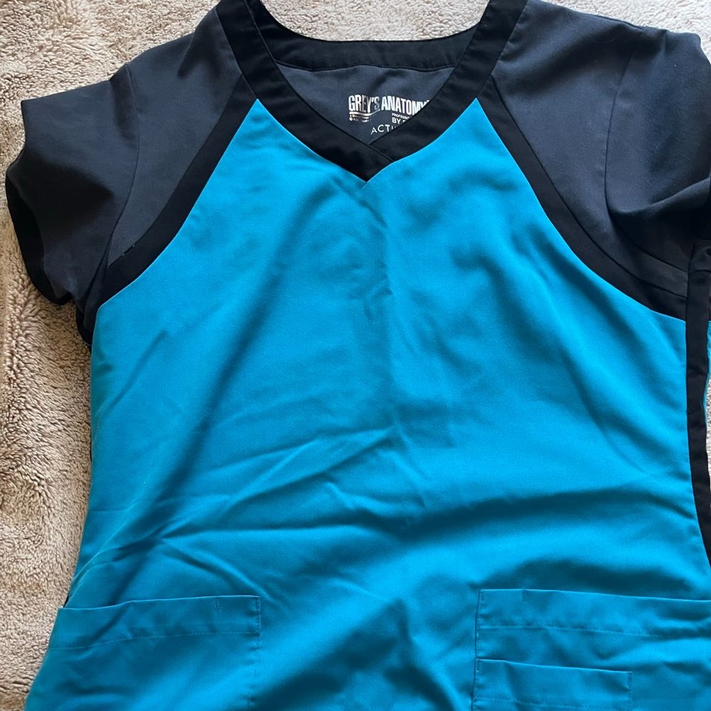 grey anatomy scrubs